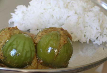 Stuffed Brinjal Curry(Gutti Vankaaya Kura) with Rice