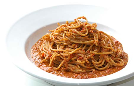 Spaghetti in Chilli-Red bell pepper- peanut sauce
