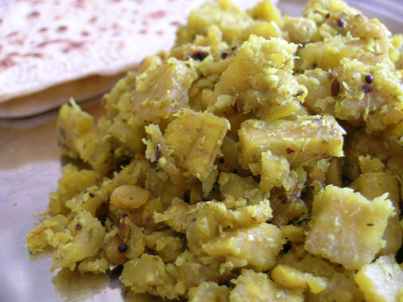 Plantain Curry with Chapati (Arati Kaya Kura)