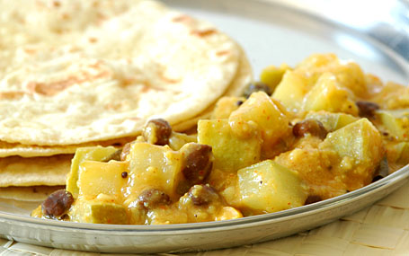 Bottle gourd curry with chapatis